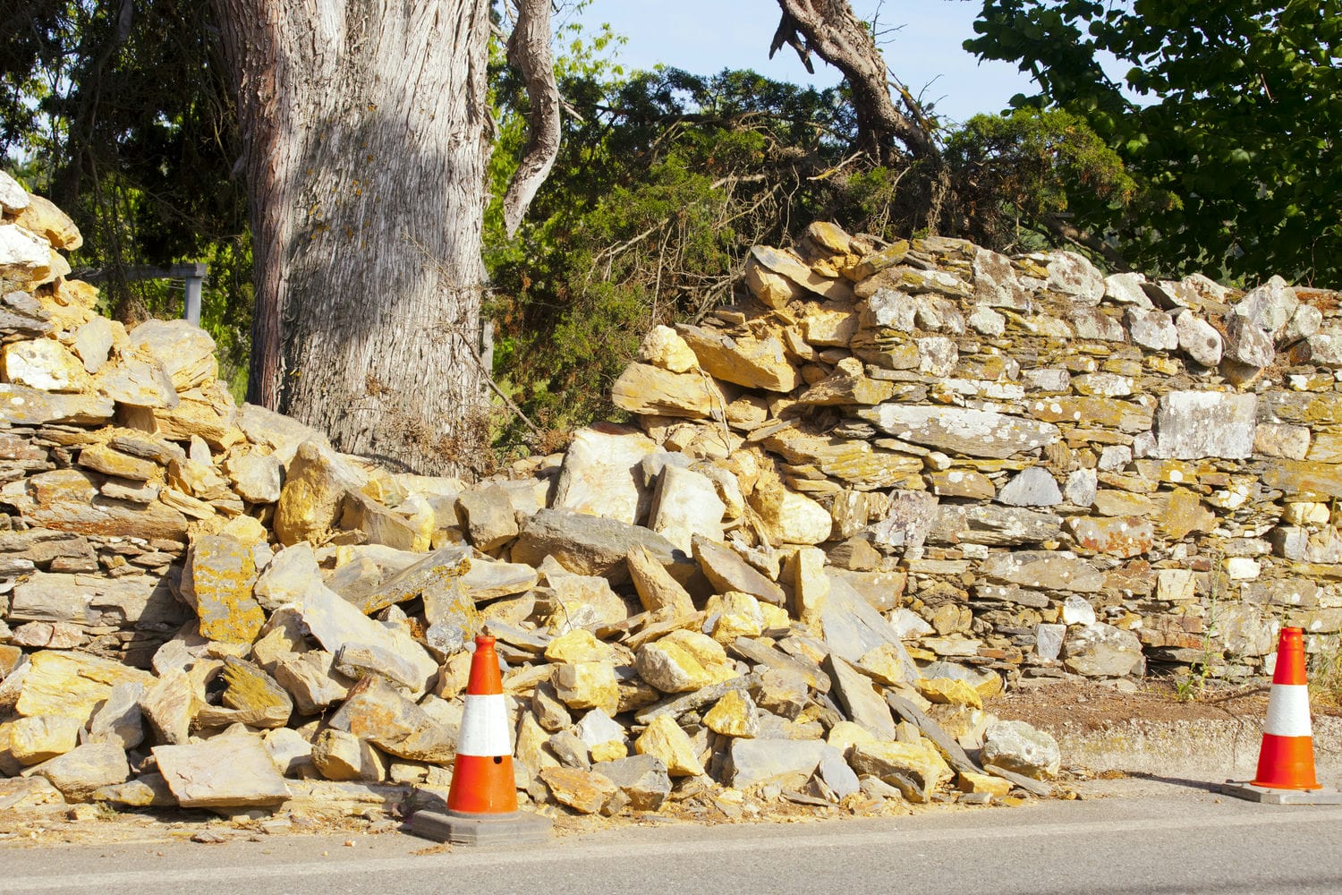 reatining wall that fell apart